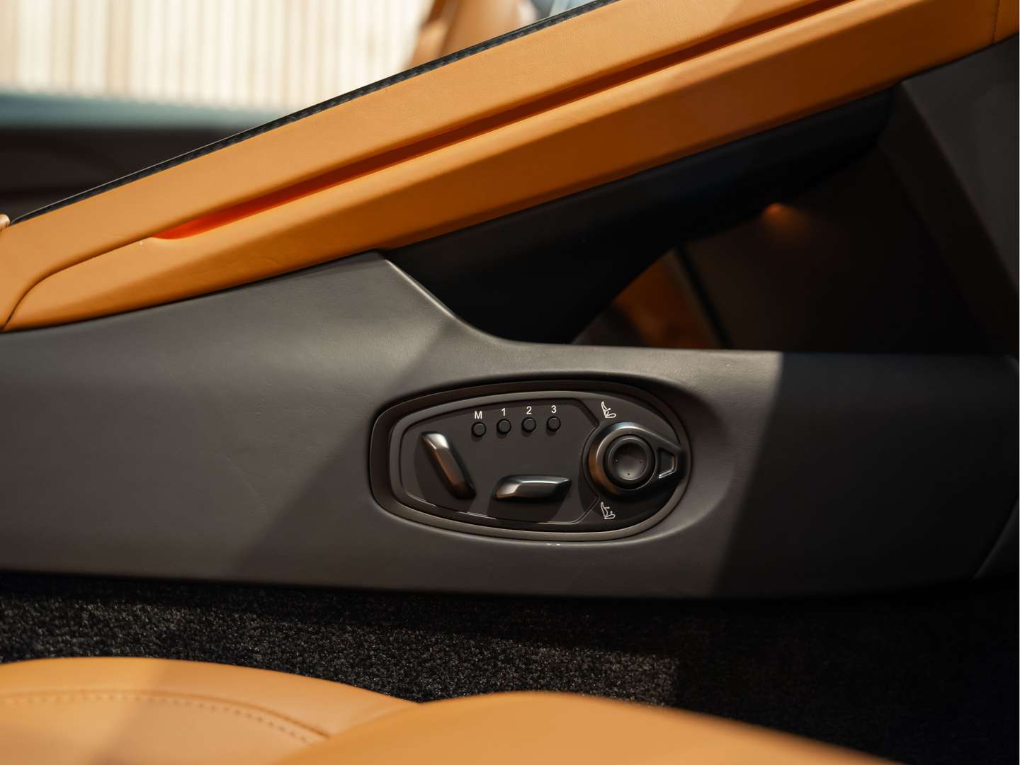 Aston Martin DB12 Coupé 4.0 V8 Bowers&Wilkins - 2023 - Joinsteer - #34