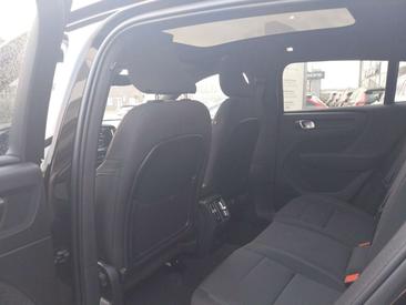 Volvo C40 Recharge Core — photo 11
