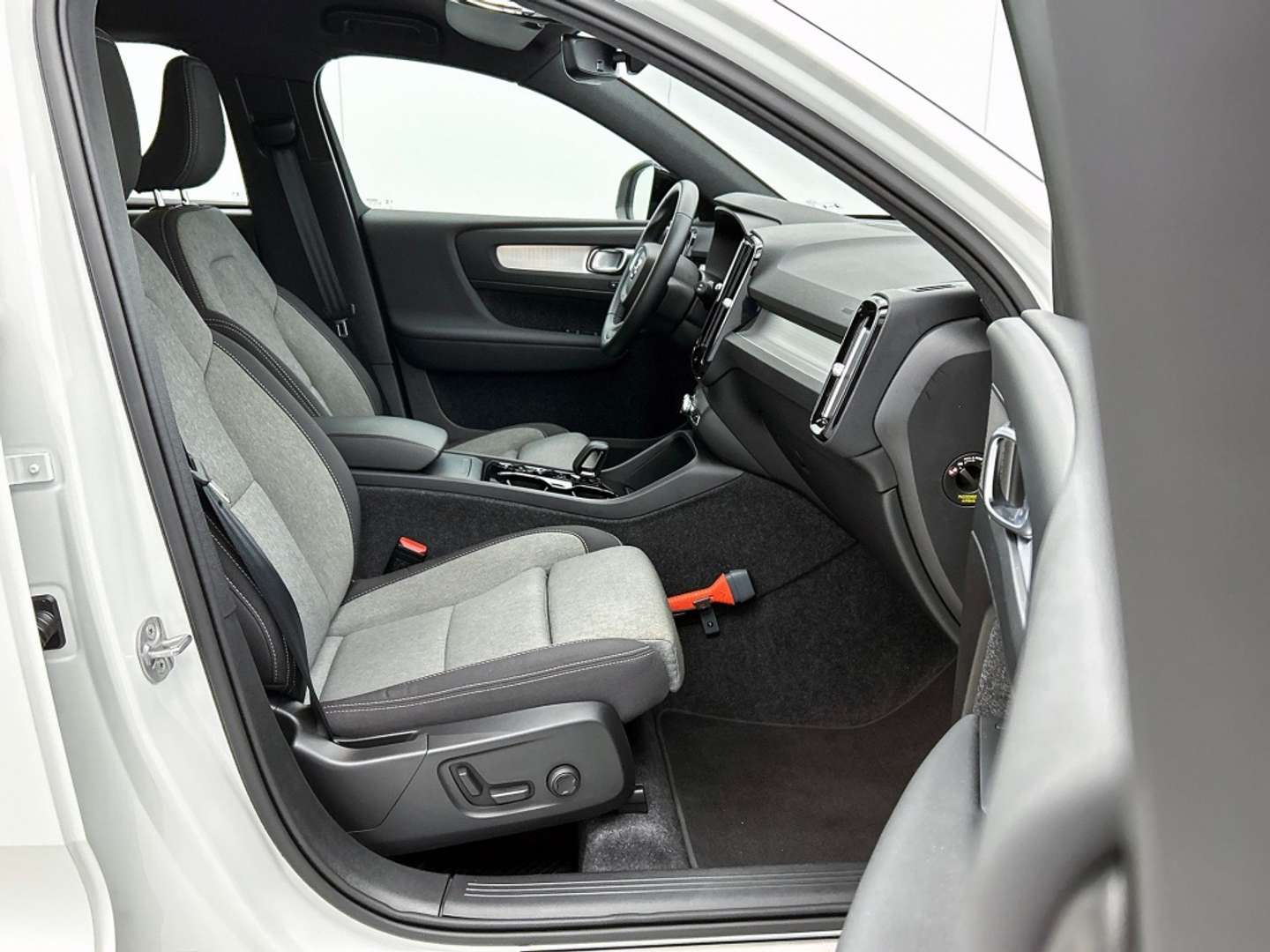 Volvo XC40 B4 Dark - 2025 - Joinsteer - #16