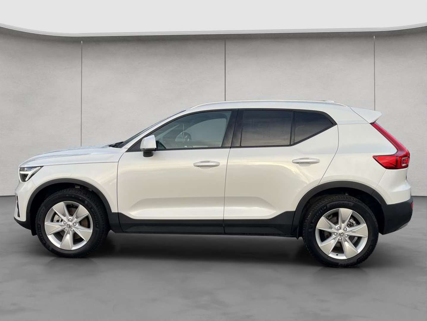 Volvo XC40 B3 Core - 2024 - Joinsteer - #1