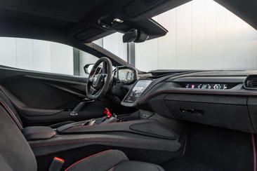 Lamborghini Revuelto — photo 5