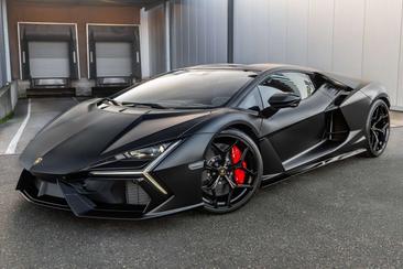 Lamborghini Revuelto — photo 30