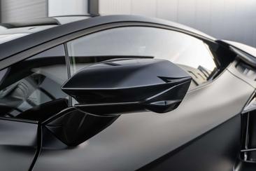 Lamborghini Revuelto — photo 38