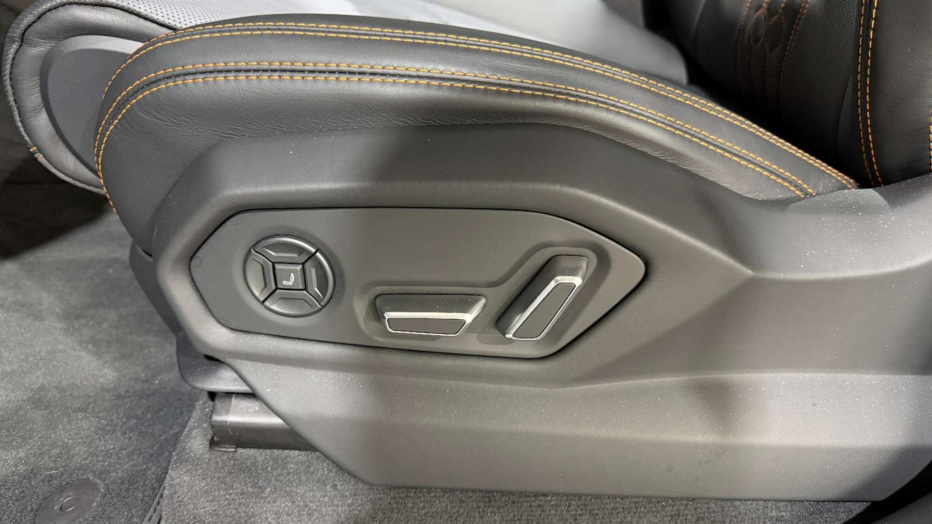 Lamborghini Urus 4.0 V8 Biturbo - 2025 - Joinsteer - #28