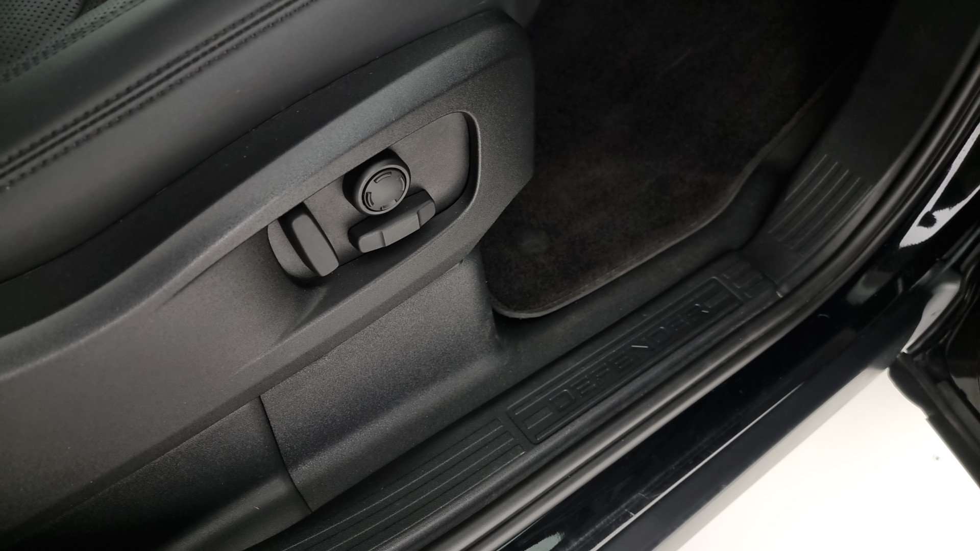 Land Rover Defender 110 SE 3.0D I6 200 CV AWD Auto - 2023 - Joinsteer - #10