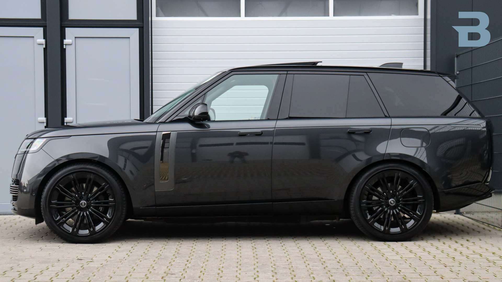 Land Rover Range Rover P550e SV Intrepid | Meridian Signature | 23 Inch - 2024 - Joinsteer - #2