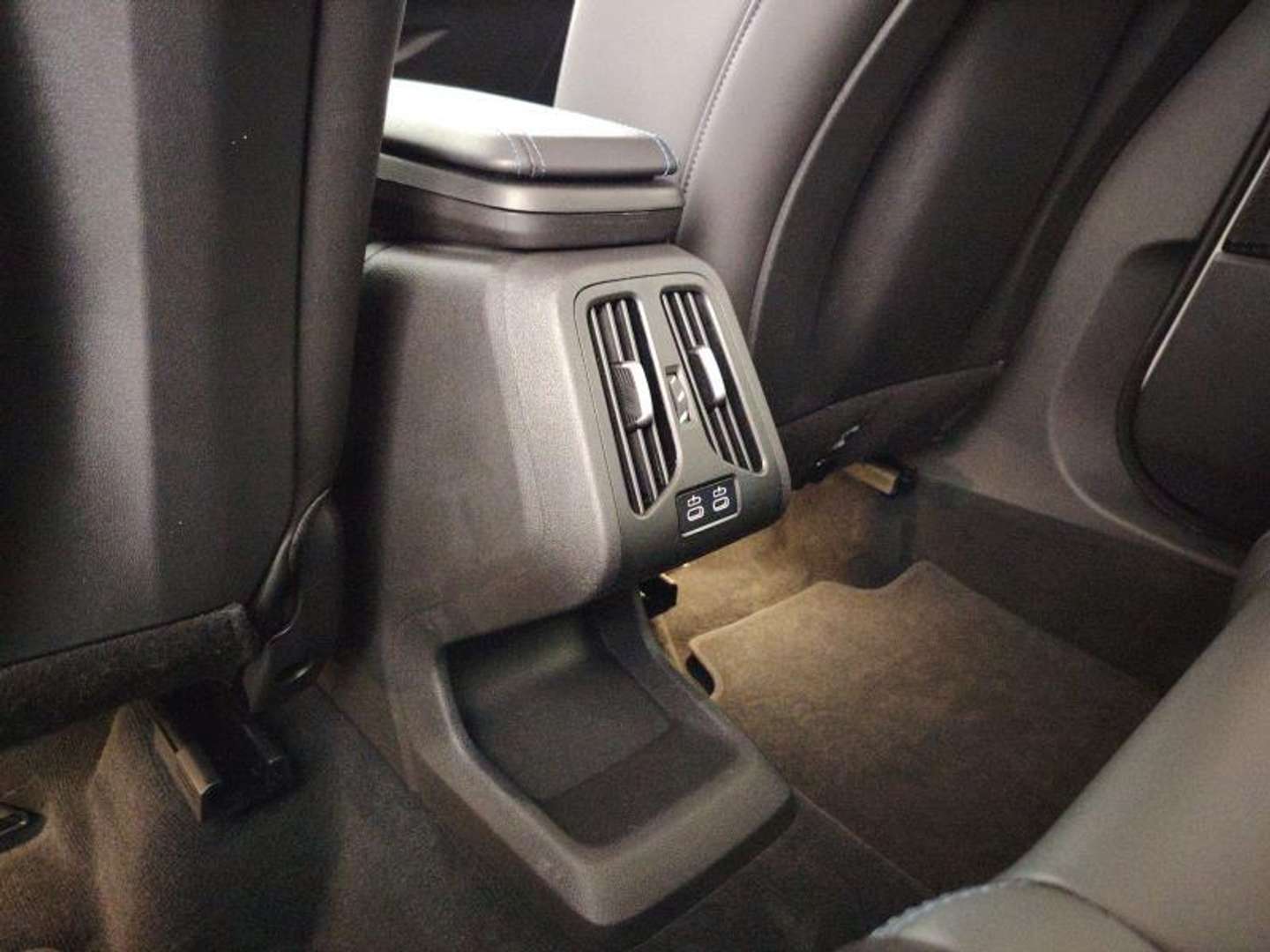 BMW 218 D Active Tourer M Sport - 2025 - Joinsteer - #22