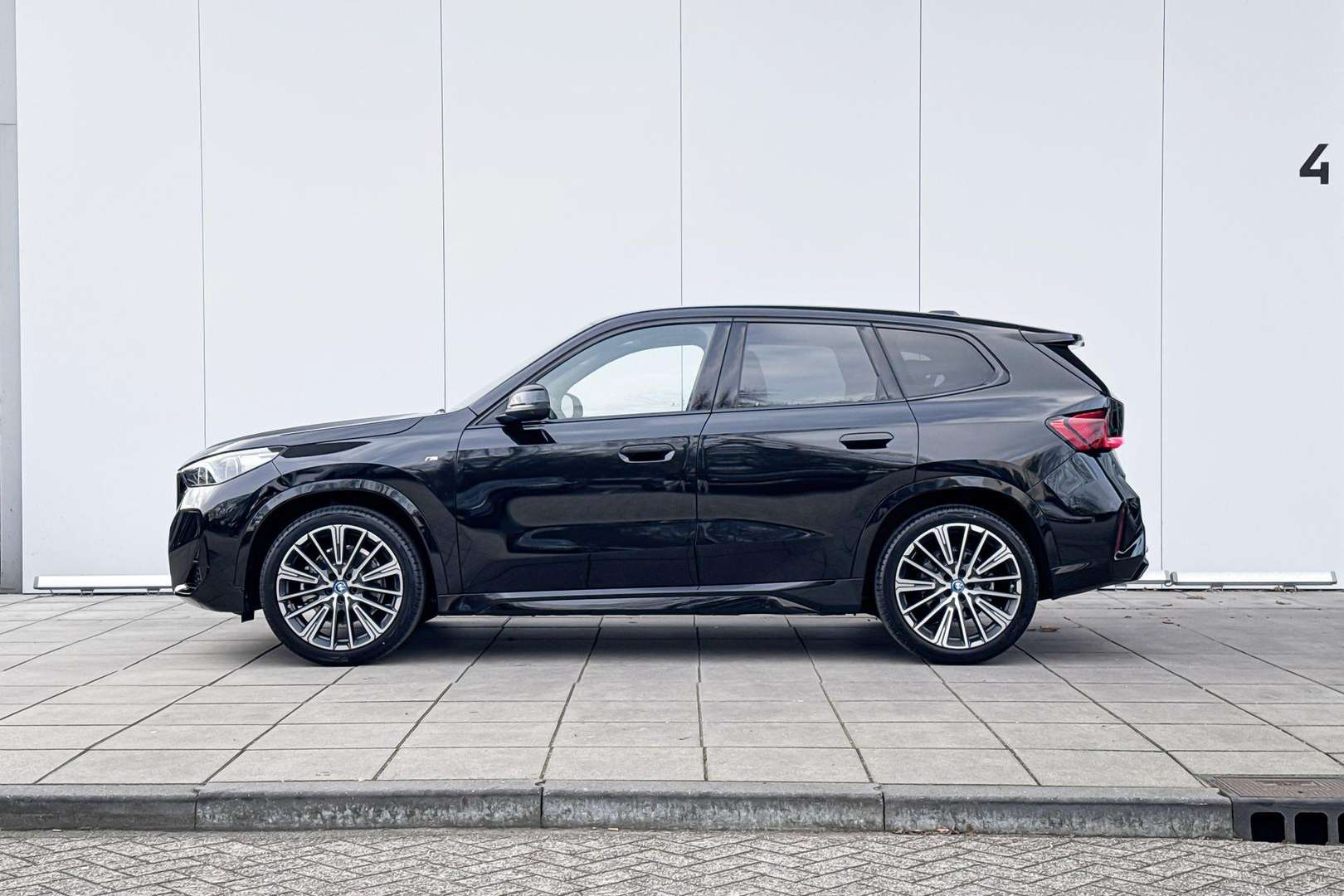 BMW IX1 Launch Edition XDrive30 - 2025 - Joinsteer - #1
