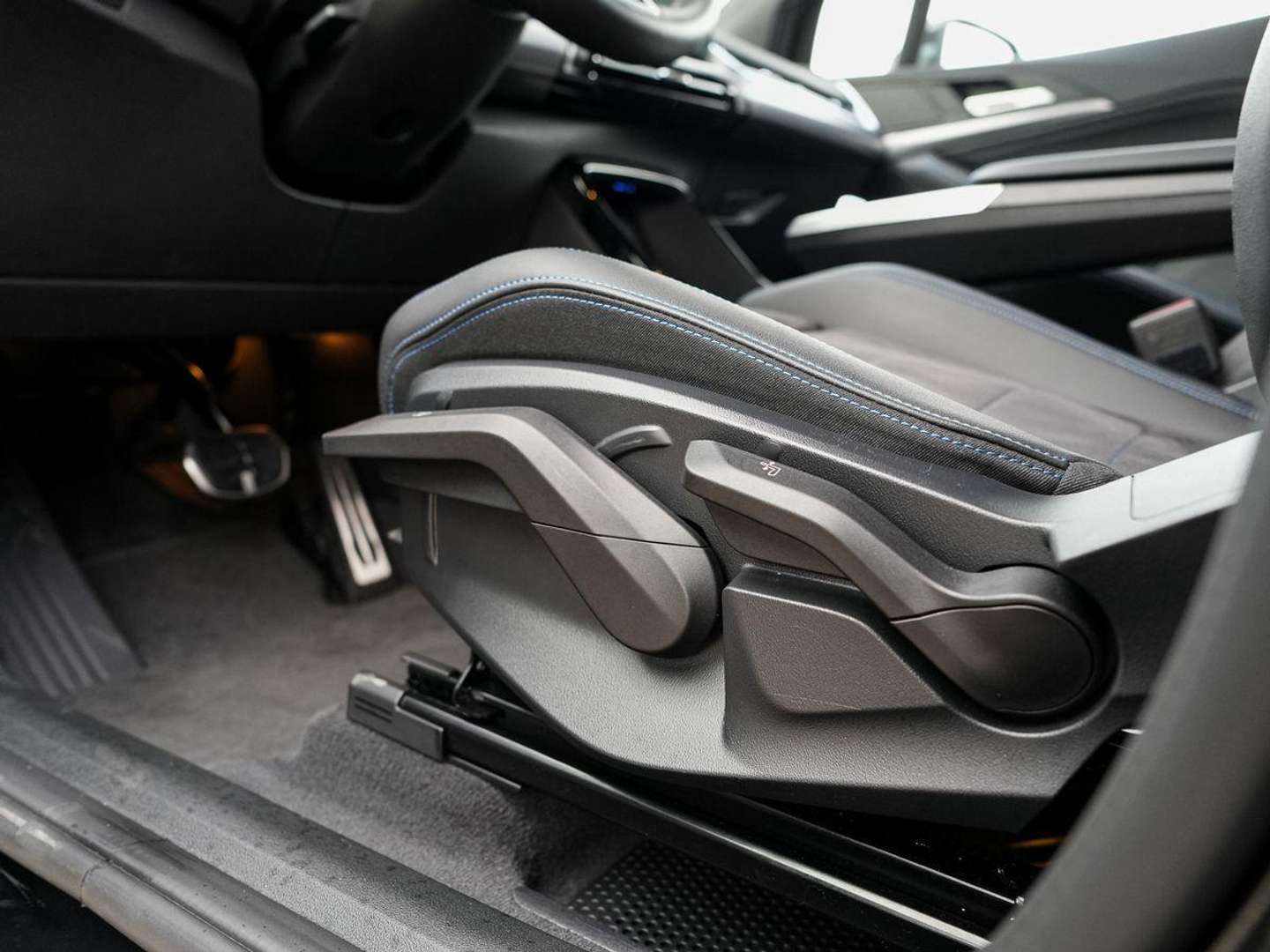 BMW 218i Active Tourer M Sport - 2025 - Joinsteer - #3