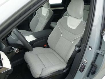 Volvo EX90 Twin Motor — photo 4