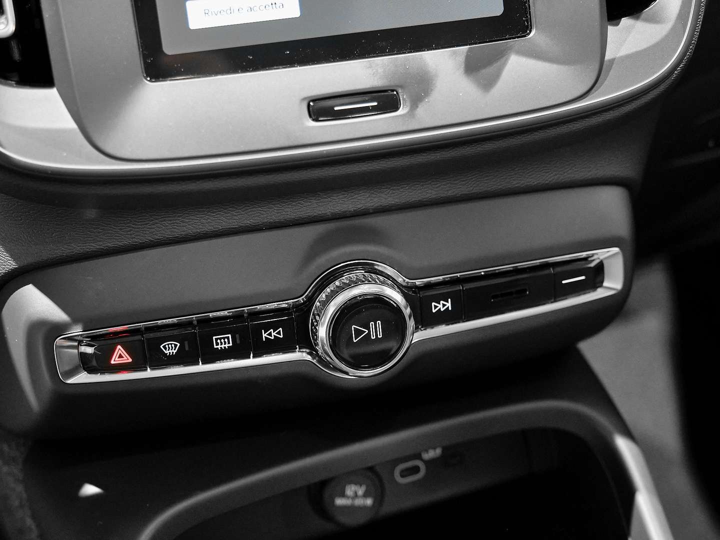 Volvo XC40 B3 - 2025 - Joinsteer - #11