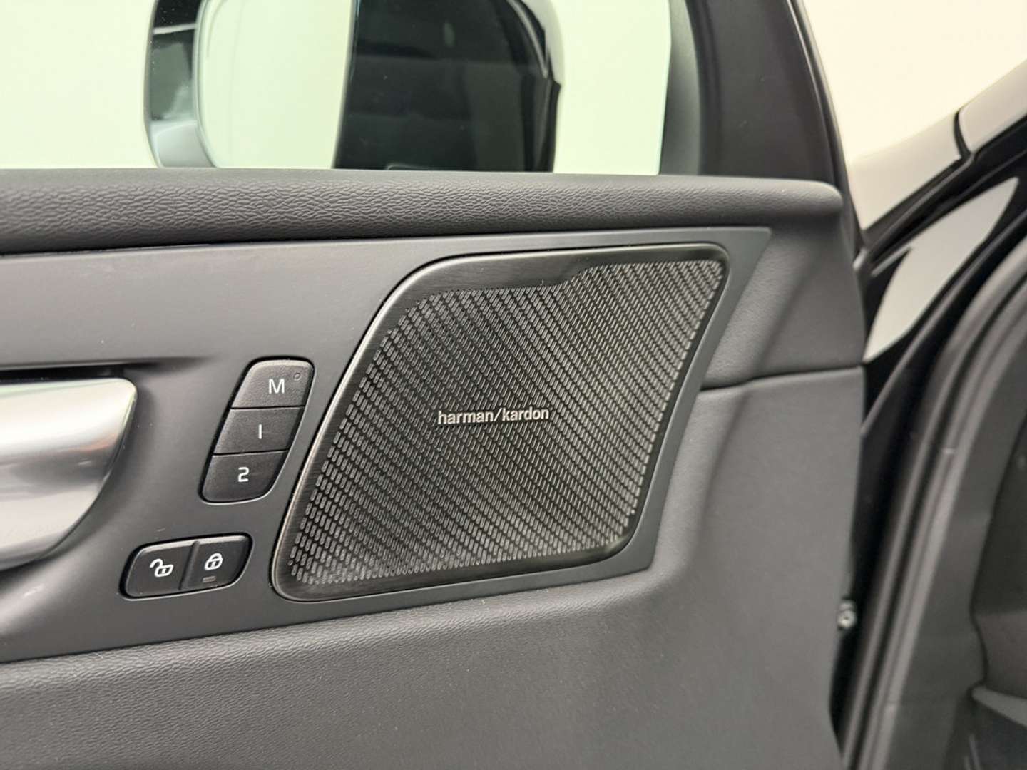 Volvo XC60 B5 Core - 2025 - Joinsteer - #14