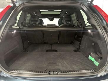 Volvo XC90 T8 Recharge R-Design — photo 16