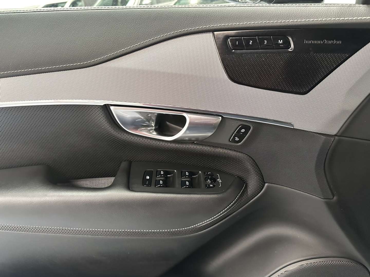 Volvo XC90 T8 Recharge R-Design - 2021 - Joinsteer - #19