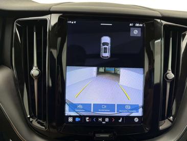Volvo XC60 T6 Recharge Core — photo 8