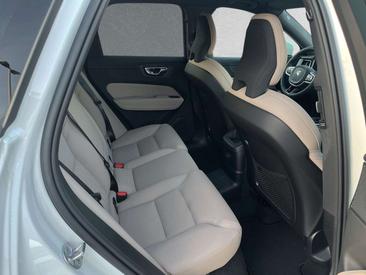 Volvo XC60 T6 Recharge Core — photo 4
