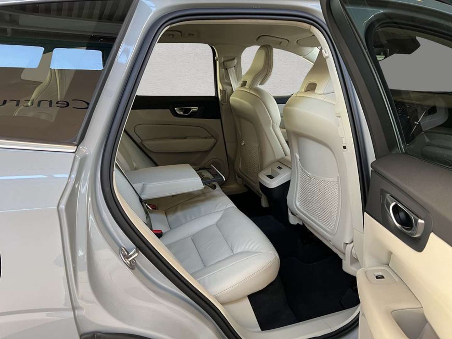 Volvo XC60 B5 Lederpolsterung - 2024 - Joinsteer - #20
