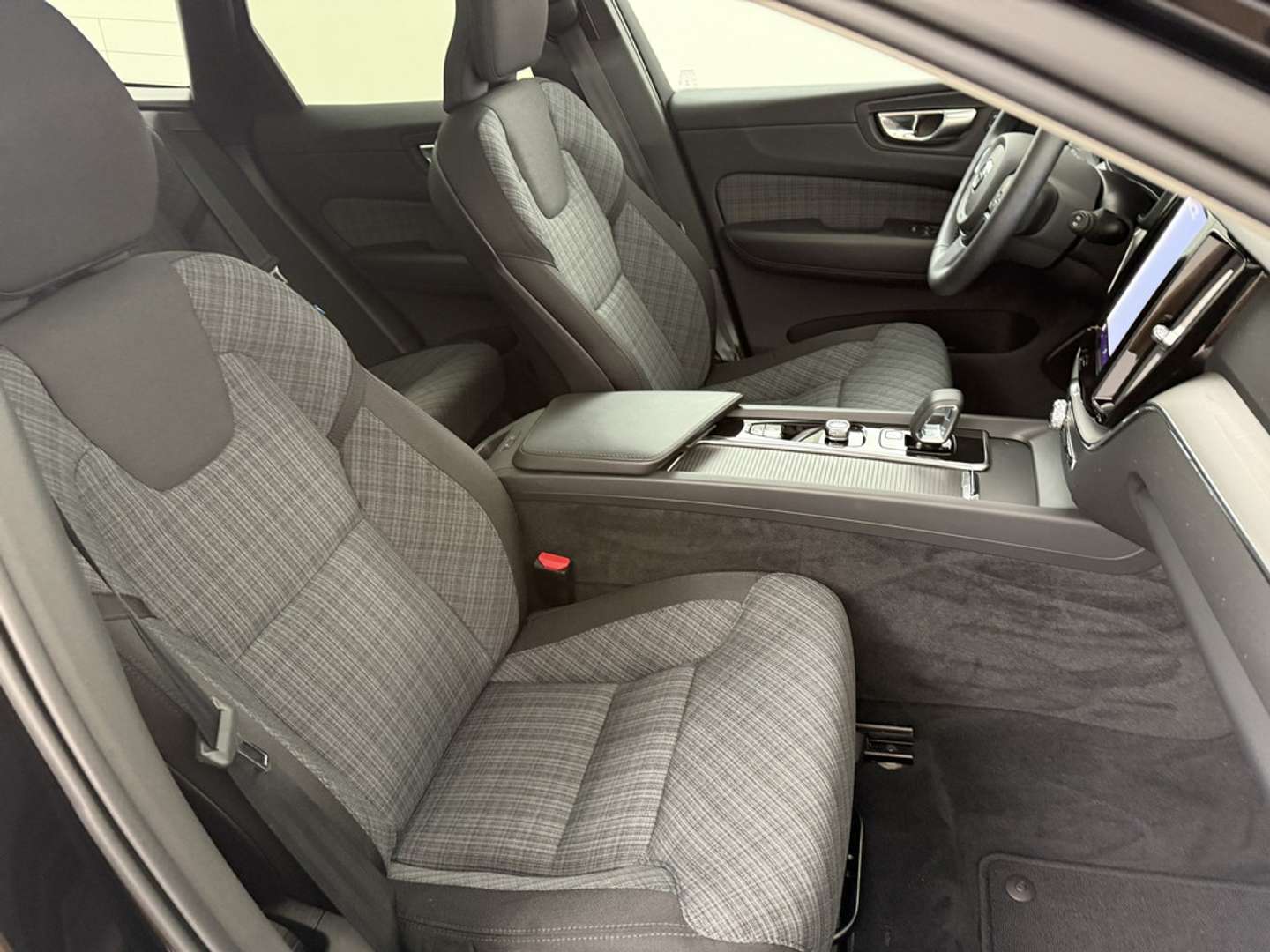 Volvo XC60 T6 Recharge Core - 2023 - Joinsteer - #25