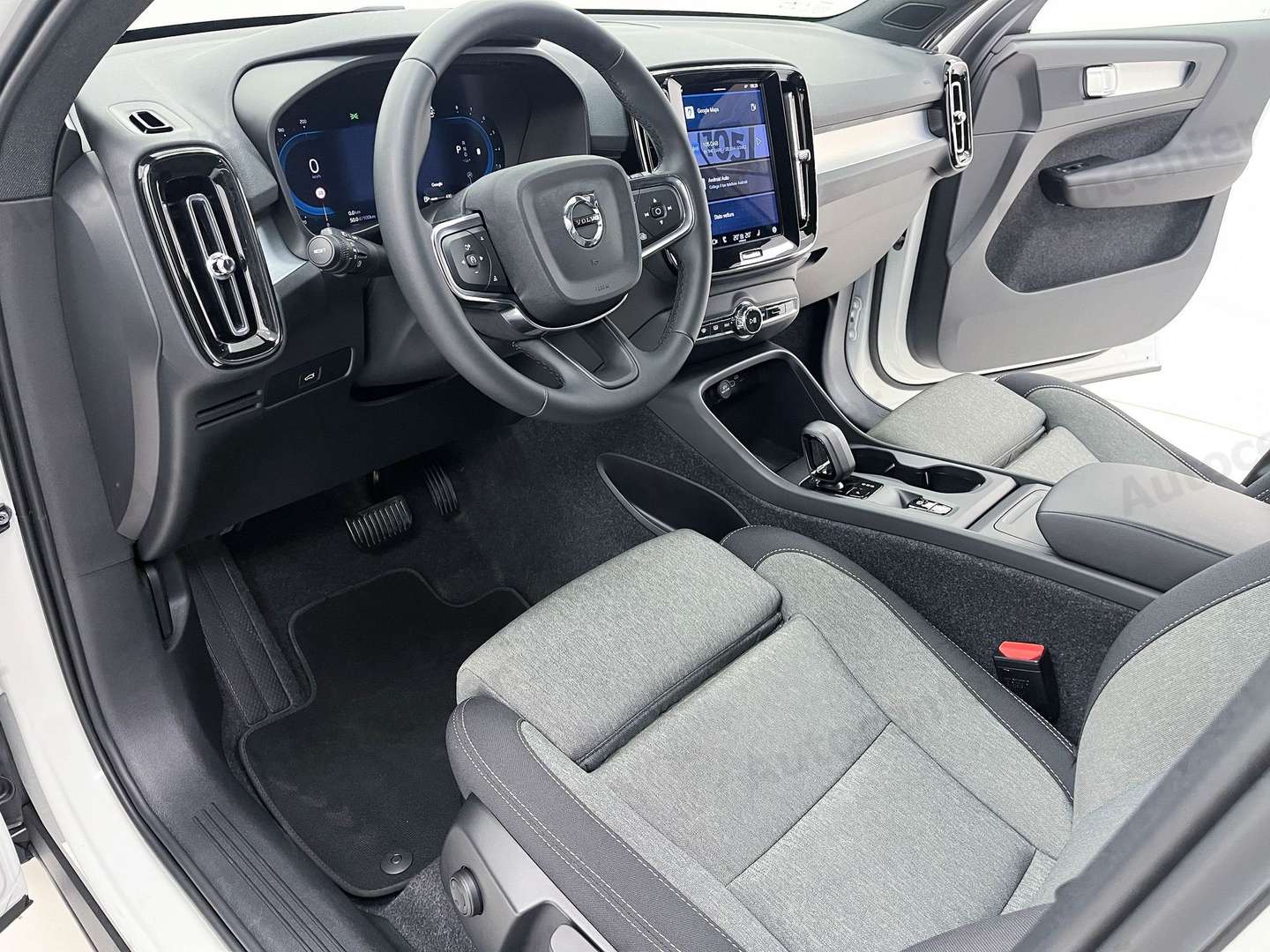 Volvo XC40 B3 Core - 2025 - Joinsteer - #8