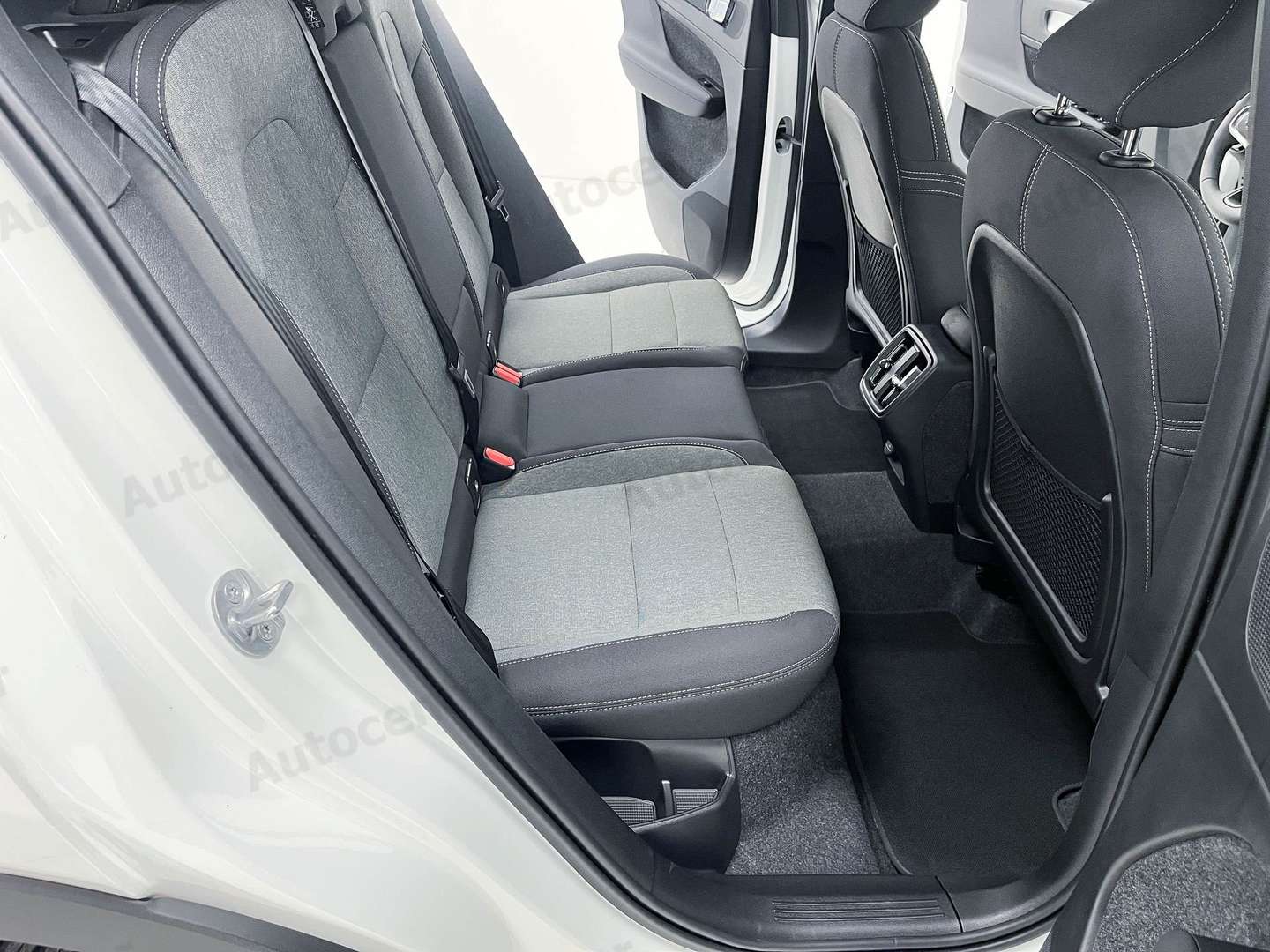 Volvo XC40 B3 Core - 2025 - Joinsteer - #11