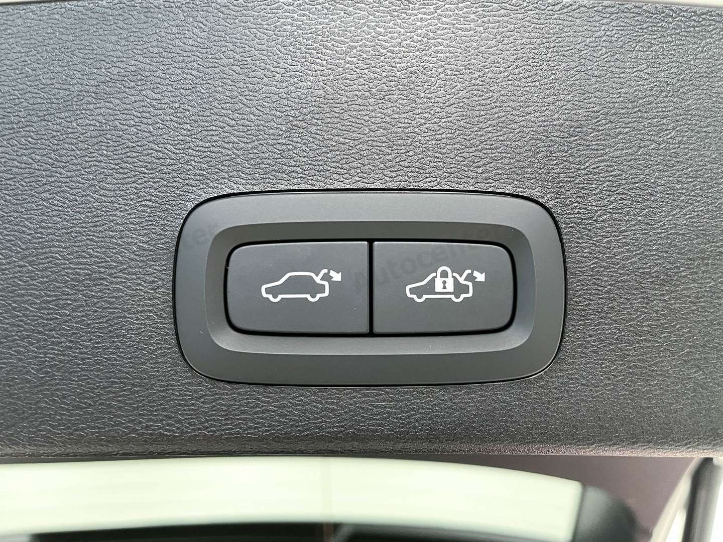 Volvo XC40 B3 Core - 2025 - Joinsteer - #14