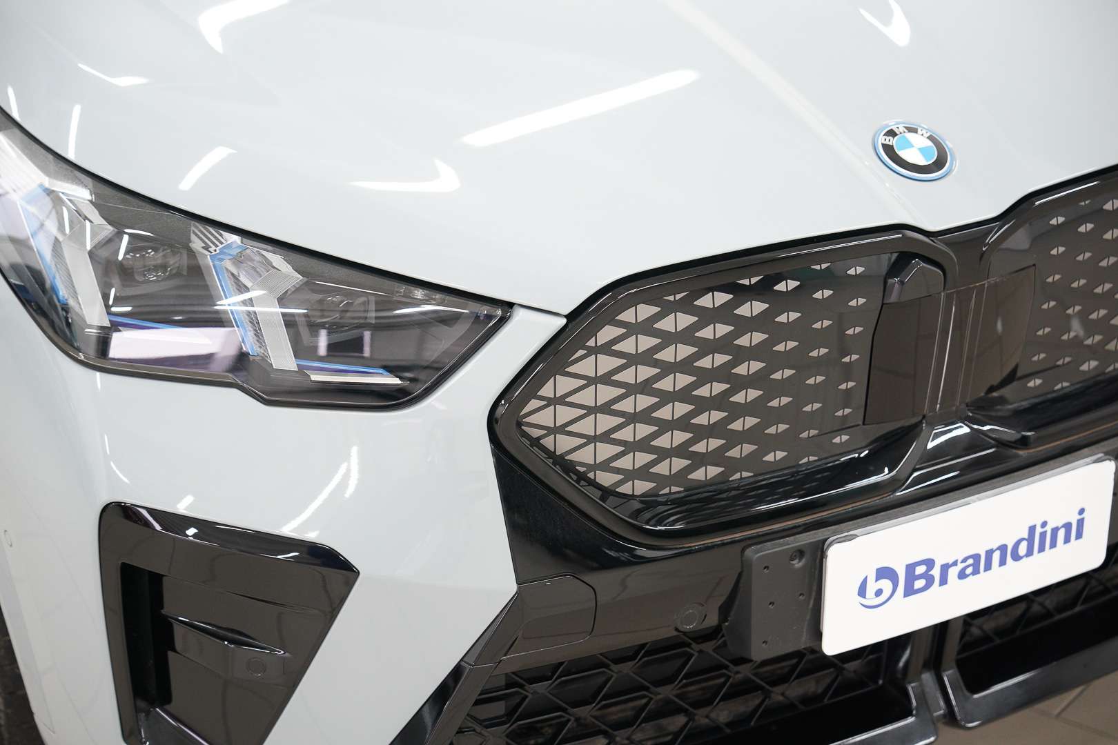 BMW IX2 EDrive20 - 2024 - Joinsteer - #4