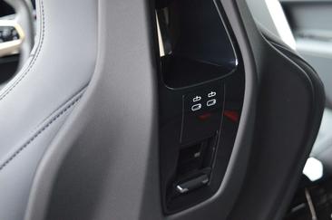 BMW IX M60 M60 XDrive — photo 10