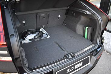 Volvo C40 Recharge — photo 42