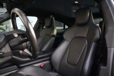 Porsche Taycan Turbo S — photo 3