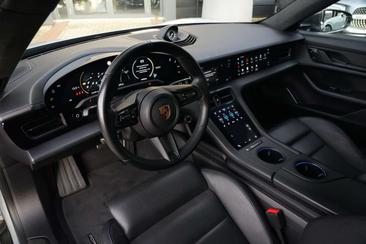 Porsche Taycan Turbo S — photo 11