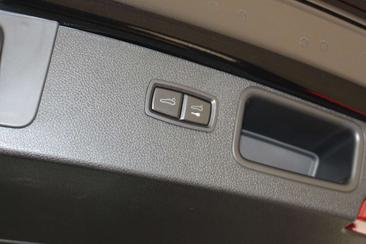 Porsche Macan 2.0 Pdk — photo 27