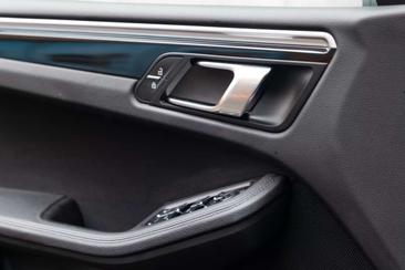 Porsche Macan 2.0 — photo 11