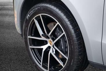 Porsche Macan 2.0 — photo 15