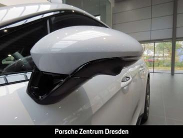 Porsche Panamera 4 — photo 12