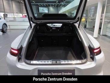 Porsche Panamera 4 — photo 28