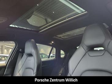 Porsche Panamera — photo 18