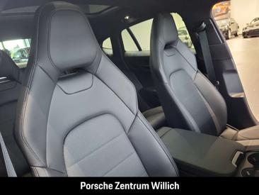 Porsche Panamera — photo 32