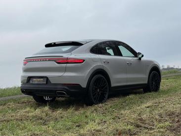 Porsche Cayenne III E-Hybrid Coupé — photo 9