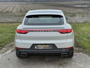 Porsche Cayenne III E-Hybrid Coupé — photo 19