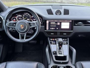 Porsche Cayenne III E-Hybrid Coupé — photo 24