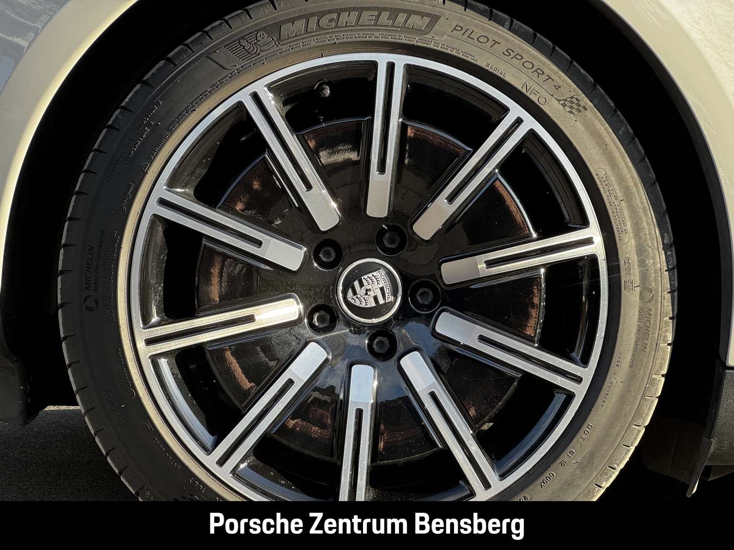 Porsche Taycan Sport Turismo - 2022 - Joinsteer - #18