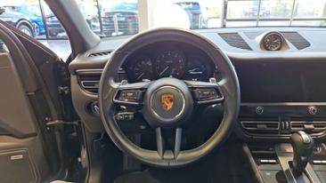 Porsche Macan GTS — photo 10