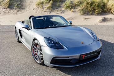 Porsche 718 Boxster GTS — photo 12