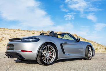 Porsche 718 Boxster GTS — photo 18