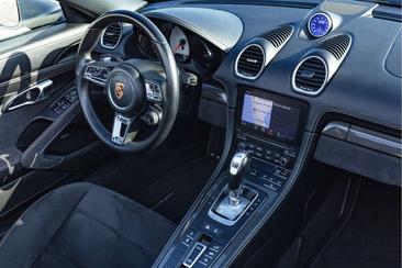 Porsche 718 Boxster GTS — photo 35