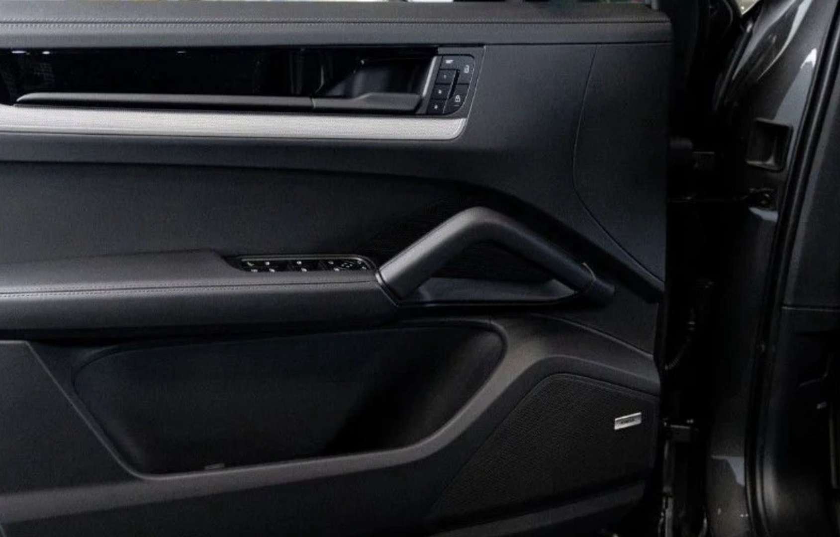 Porsche Cayenne II Sport Design E-Hybrid - 2025 - Joinsteer - #6