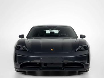 Porsche Taycan Base — photo 11