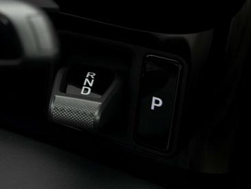 Porsche Taycan Base — photo 33
