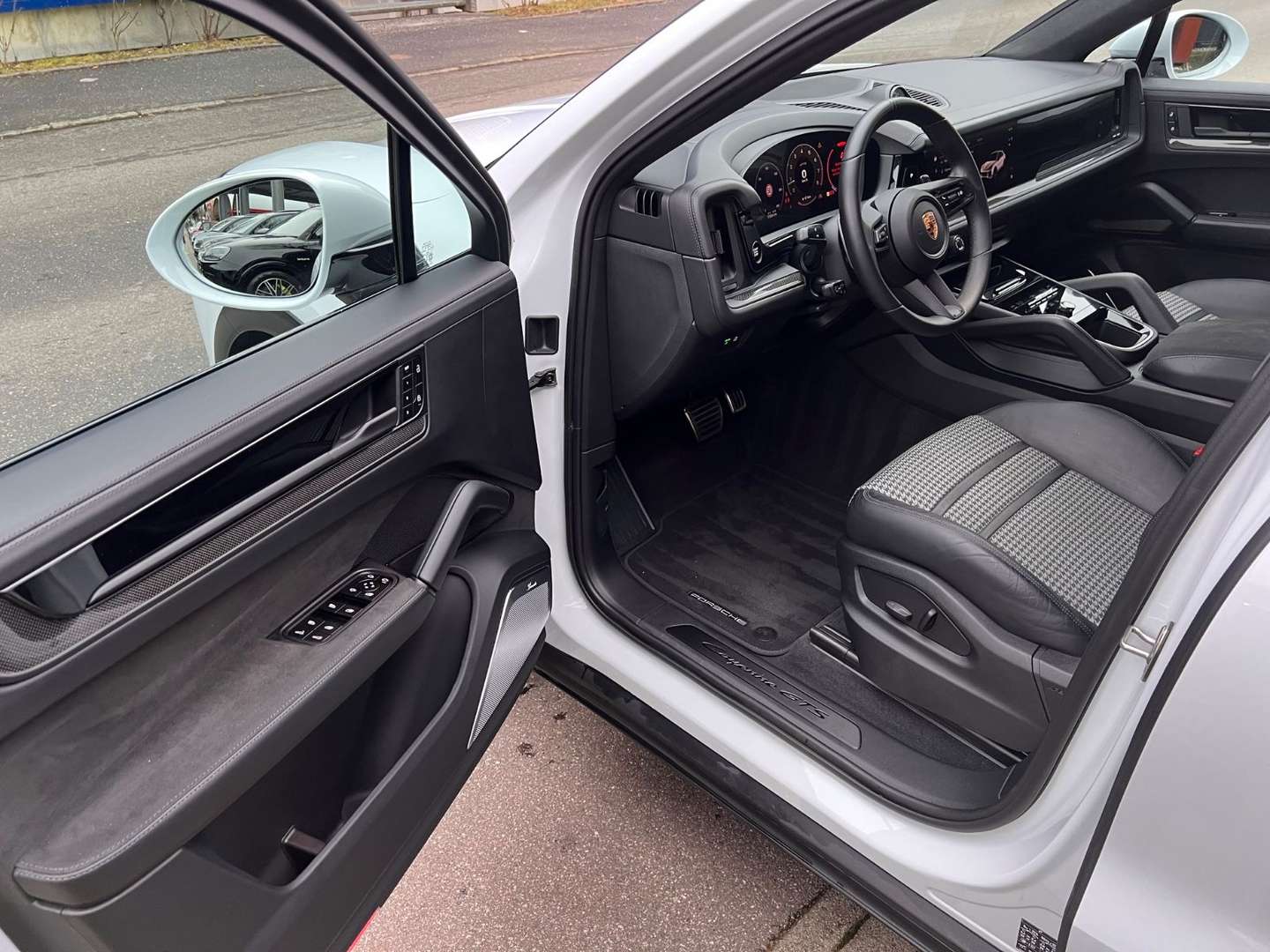 Porsche Cayenne Coupé GTS - 2024 - Joinsteer - #4