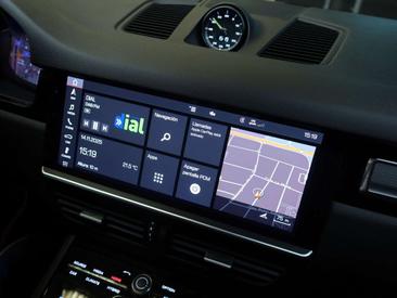 Porsche Cayenne III E-Hybrid Coupé — photo 17